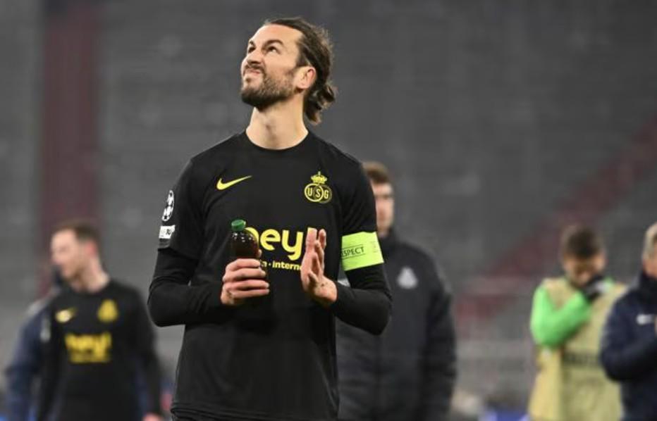 开云体育-圣吉罗斯联合队长：上半场我们表现很好，没有给拜仁太多机会